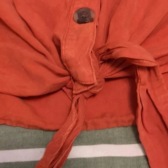 Universal Thread Tank - Picture 3 of 4